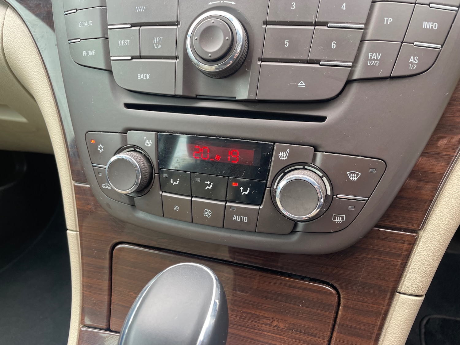 Used Vauxhall Insignia 2011 for sale - 78027239: Photo 19