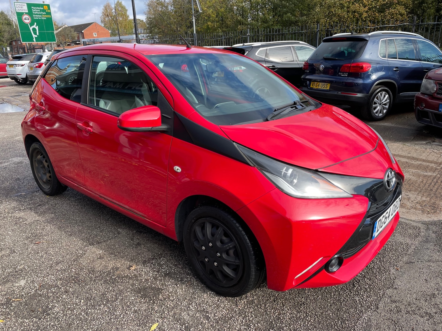 Used Toyota AYGO 2014 for sale - 76330273: Photo 2