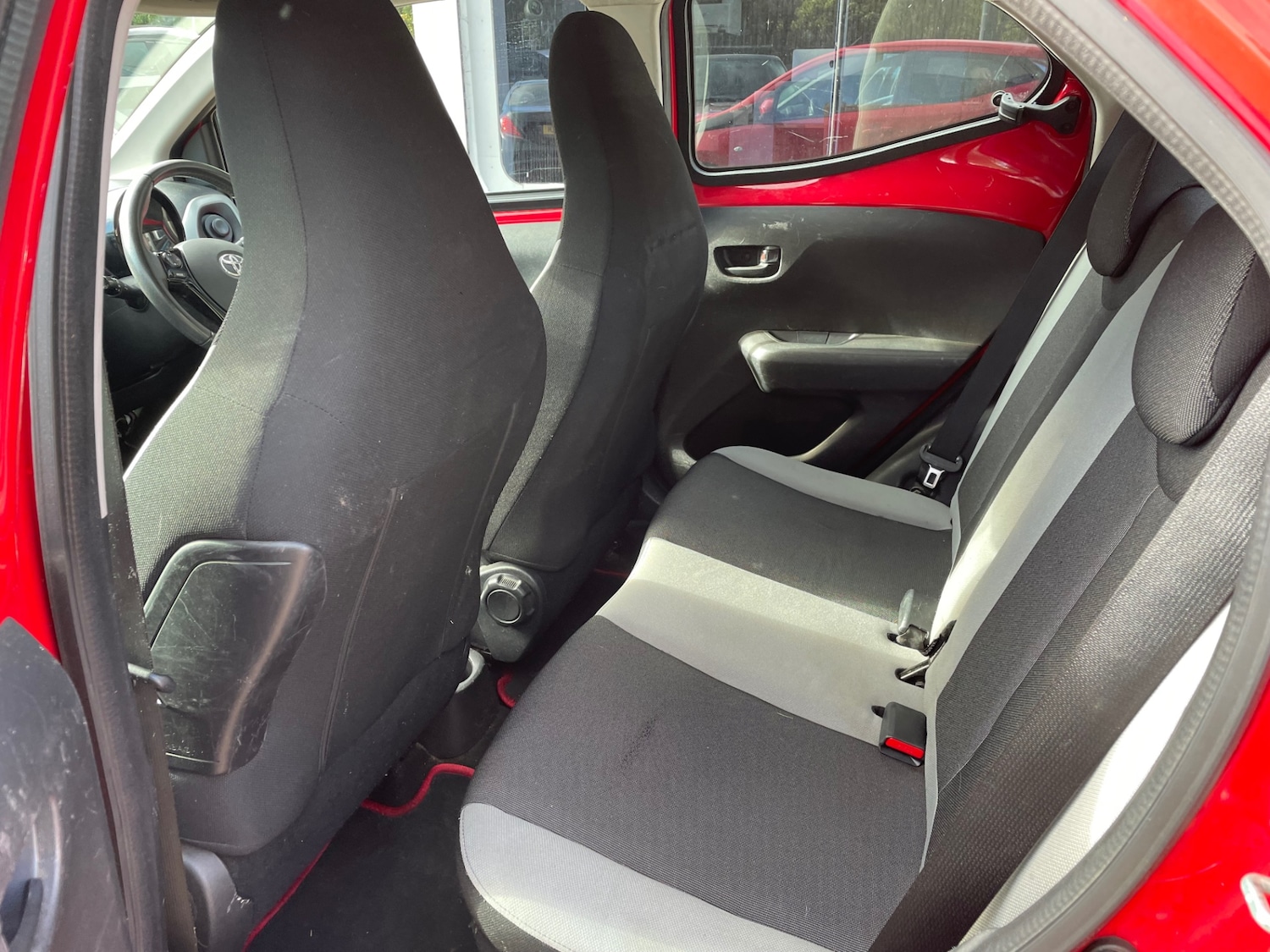 Used Toyota AYGO 2014 for sale - 76330273: Photo 8