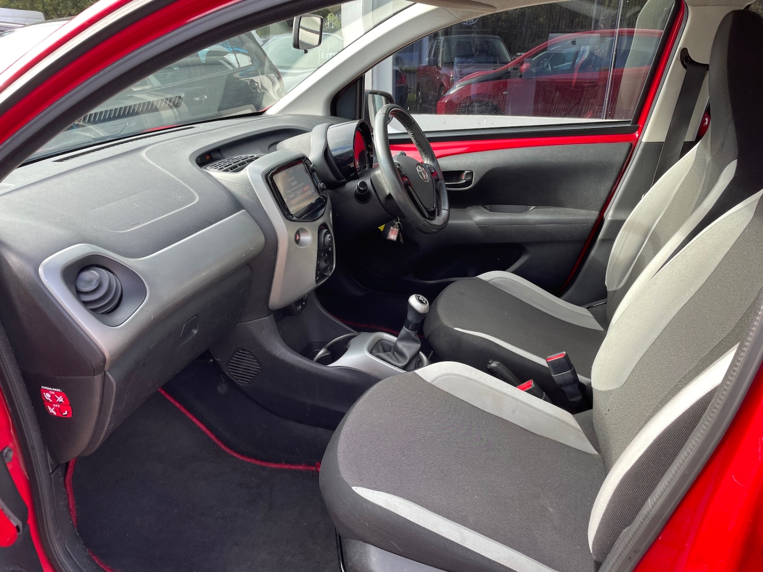 Used Toyota AYGO 2014 for sale - 76330273: Photo 9