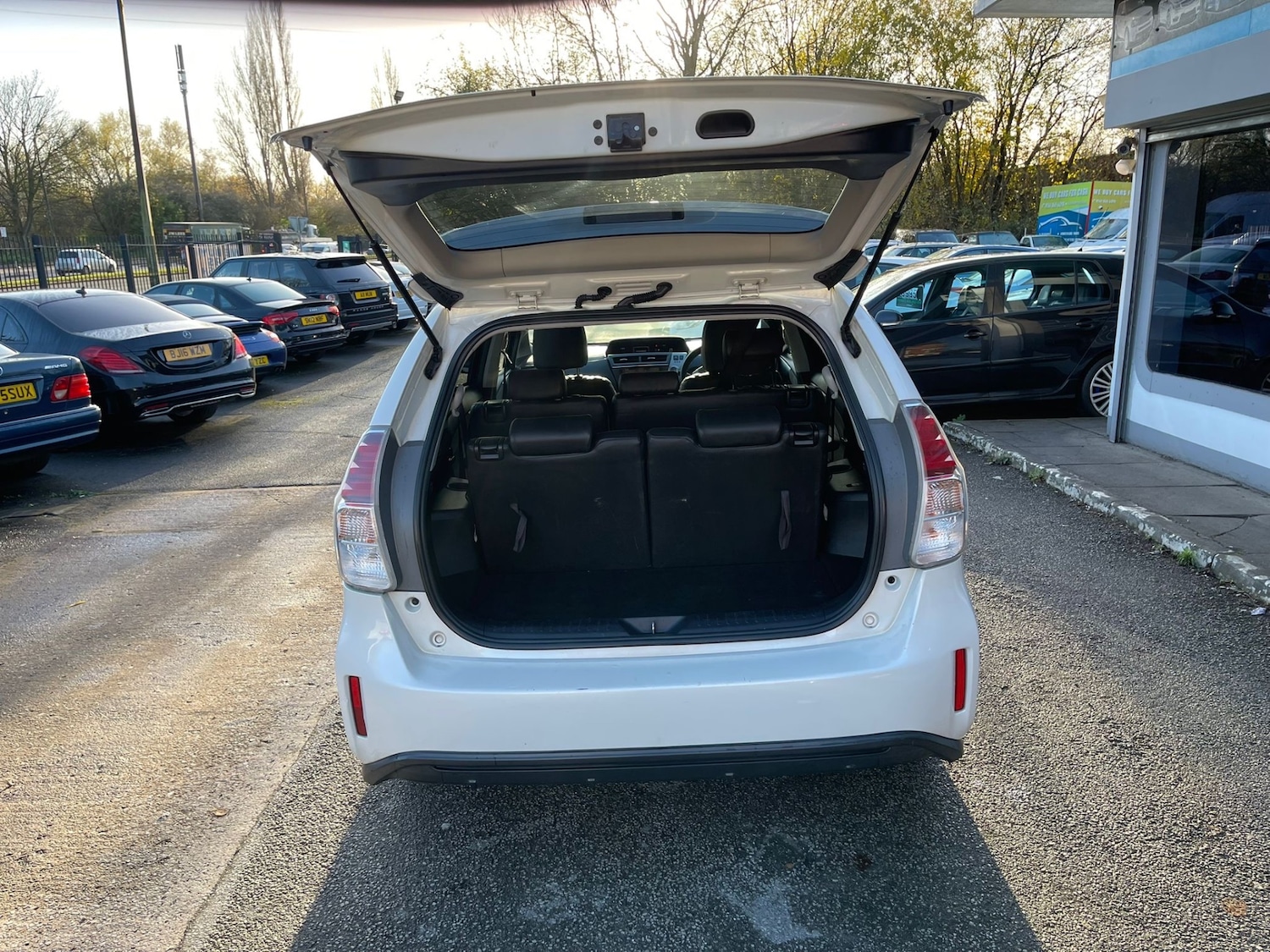 Used Toyota Prius 2022 for sale - 76892364: Photo 5