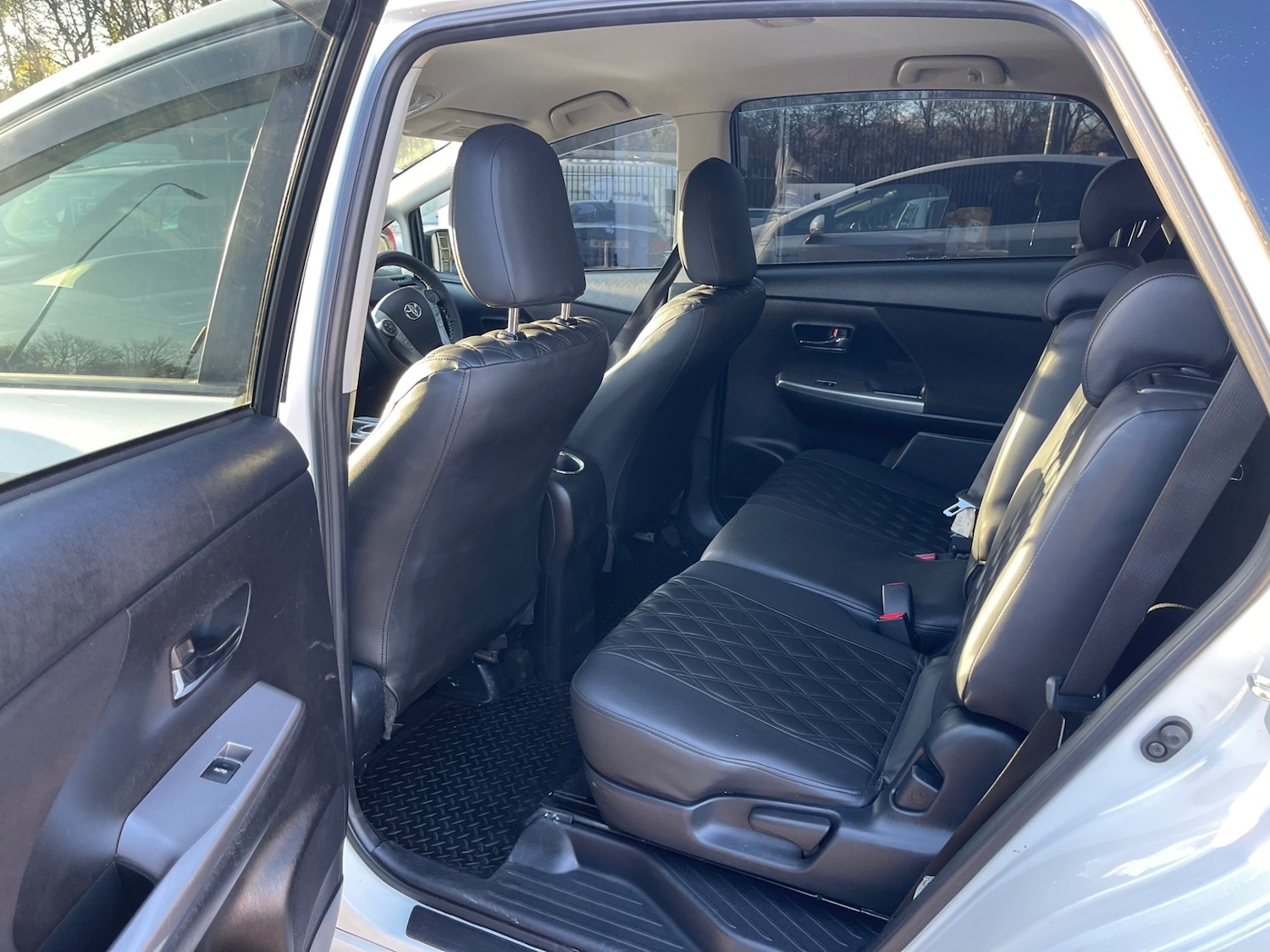 Used Toyota Prius 2022 for sale - 76892364: Photo 9