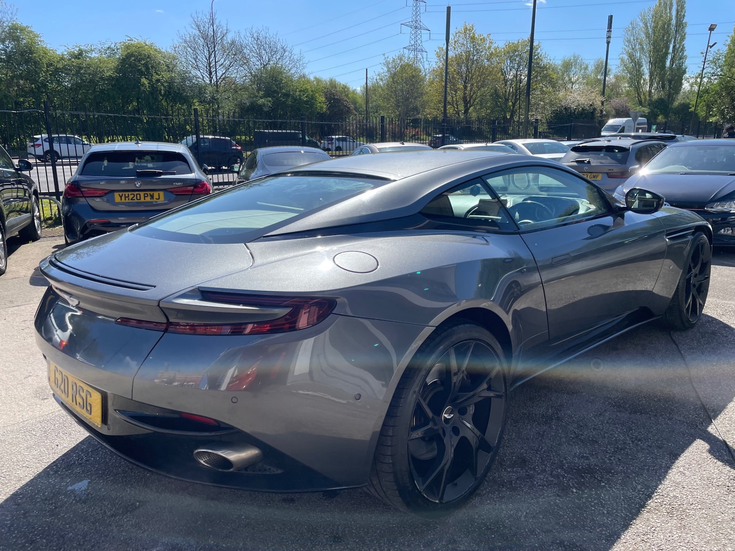Used Aston Martin DB11 2016 for sale - 77656551: Photo 5