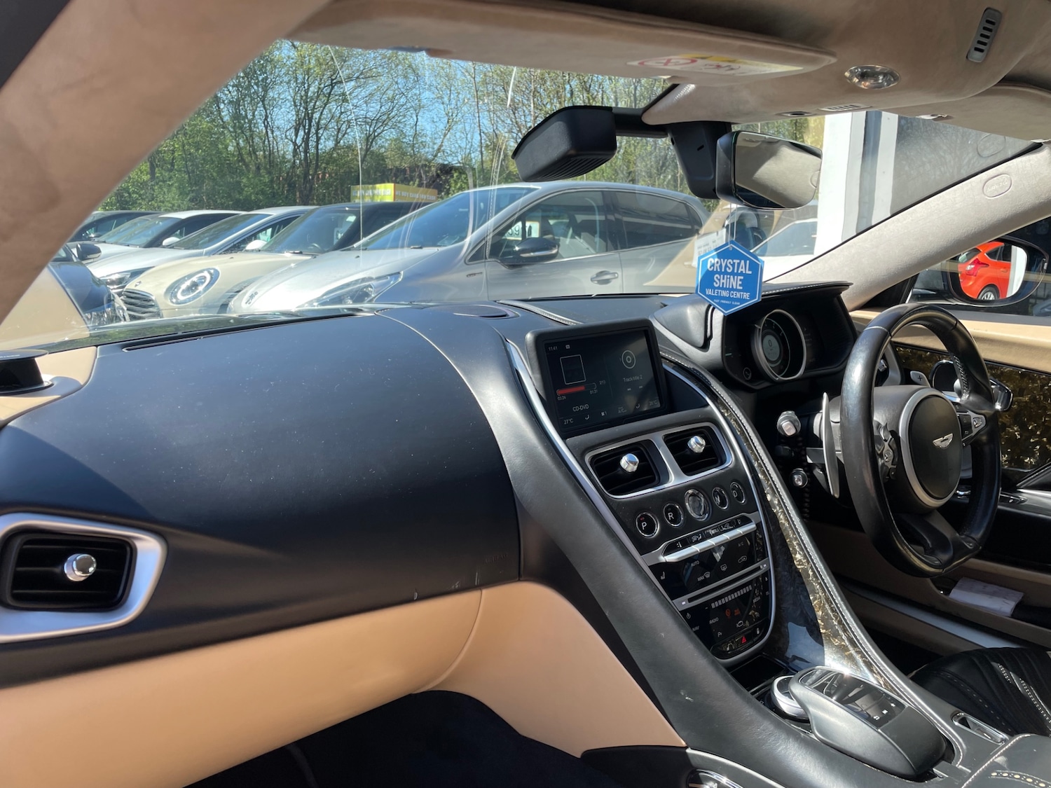 Used Aston Martin DB11 2016 for sale - 77656551: Photo 8