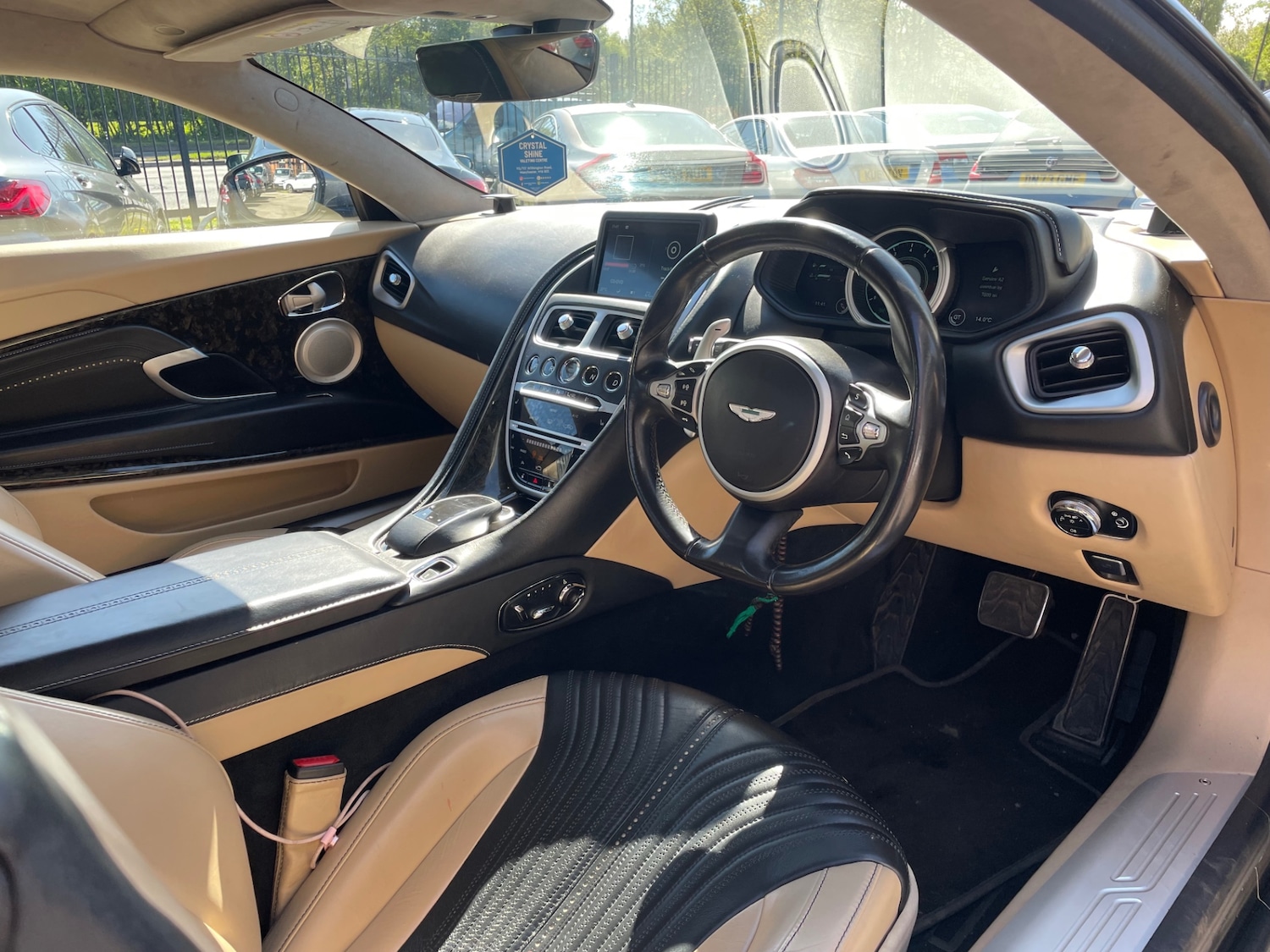 Used Aston Martin DB11 2016 for sale - 77656551: Photo 9