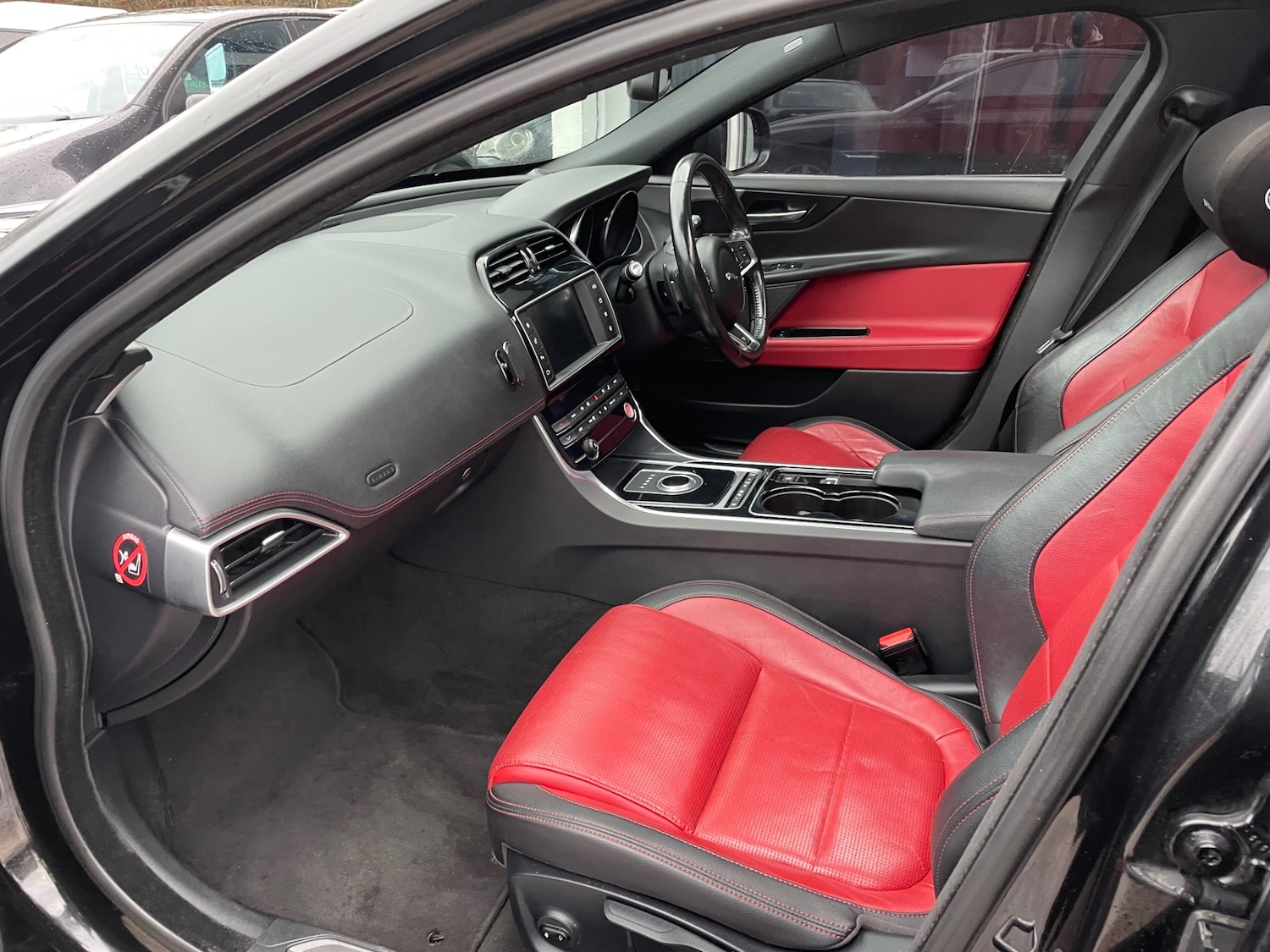 Used Jaguar XE 2016 for sale - 76878070: Photo 14