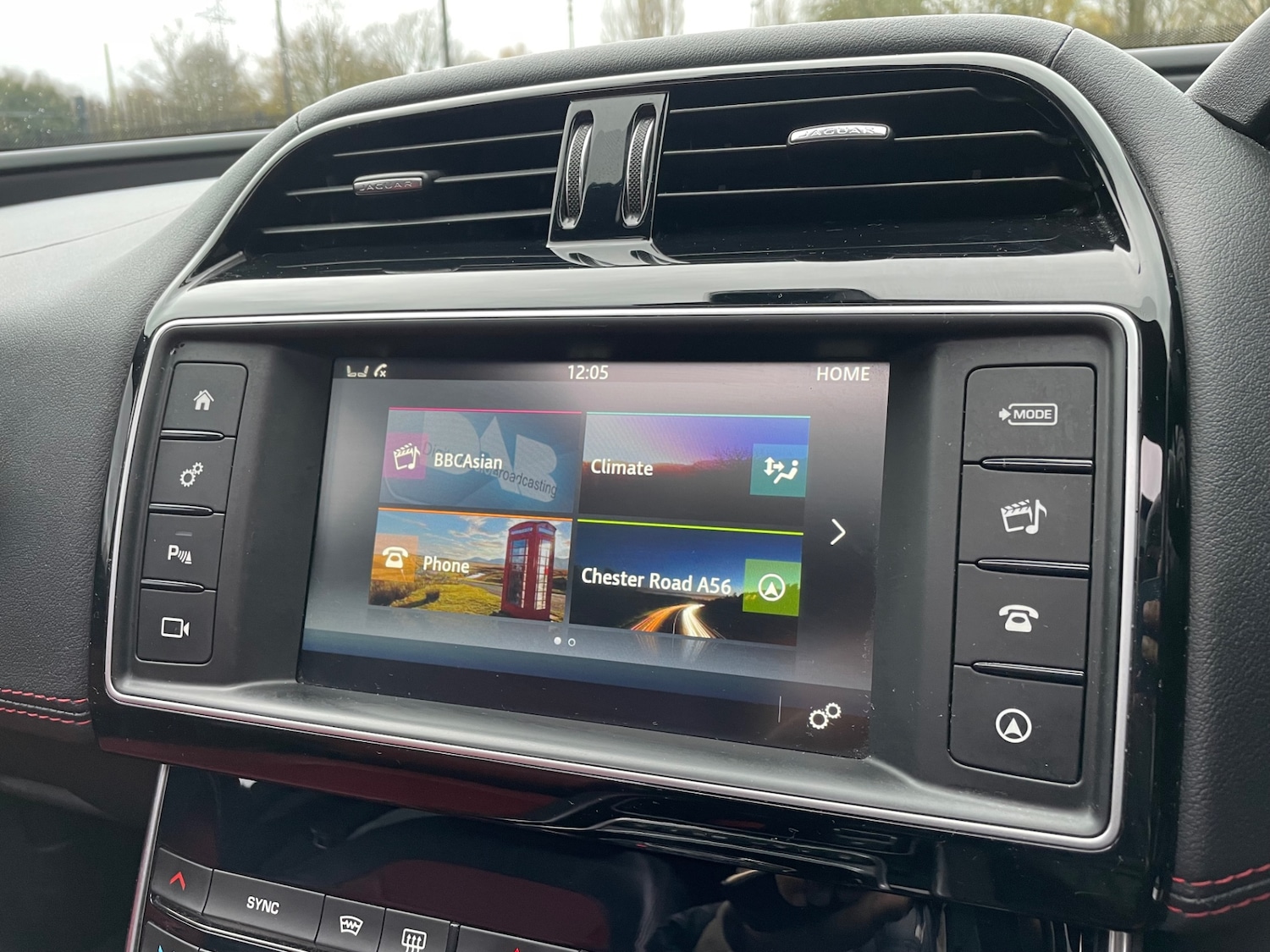 Used Jaguar XE 2016 for sale - 76878070: Photo 15