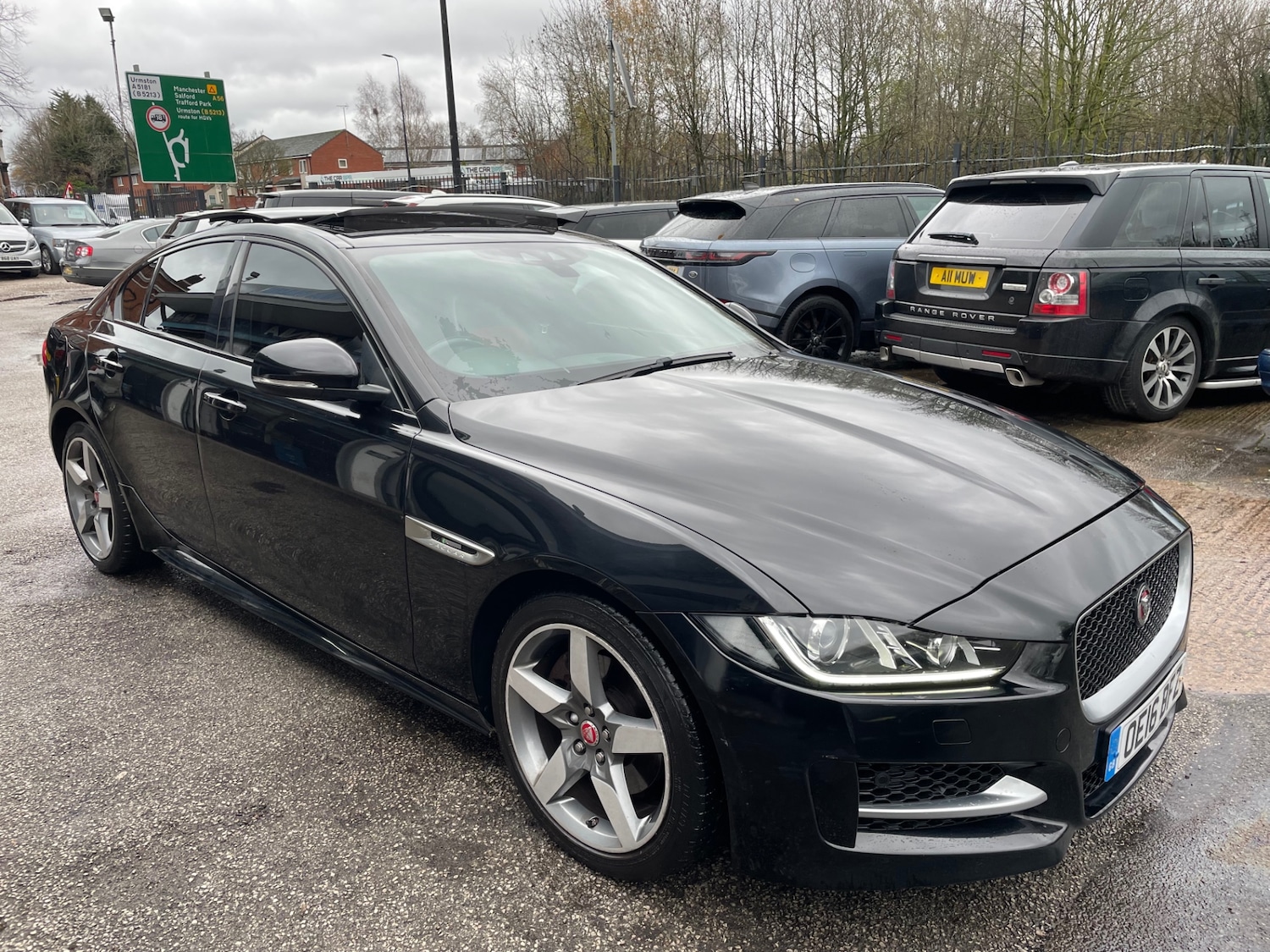 Used Jaguar XE 2016 for sale - 76878070: Photo 6