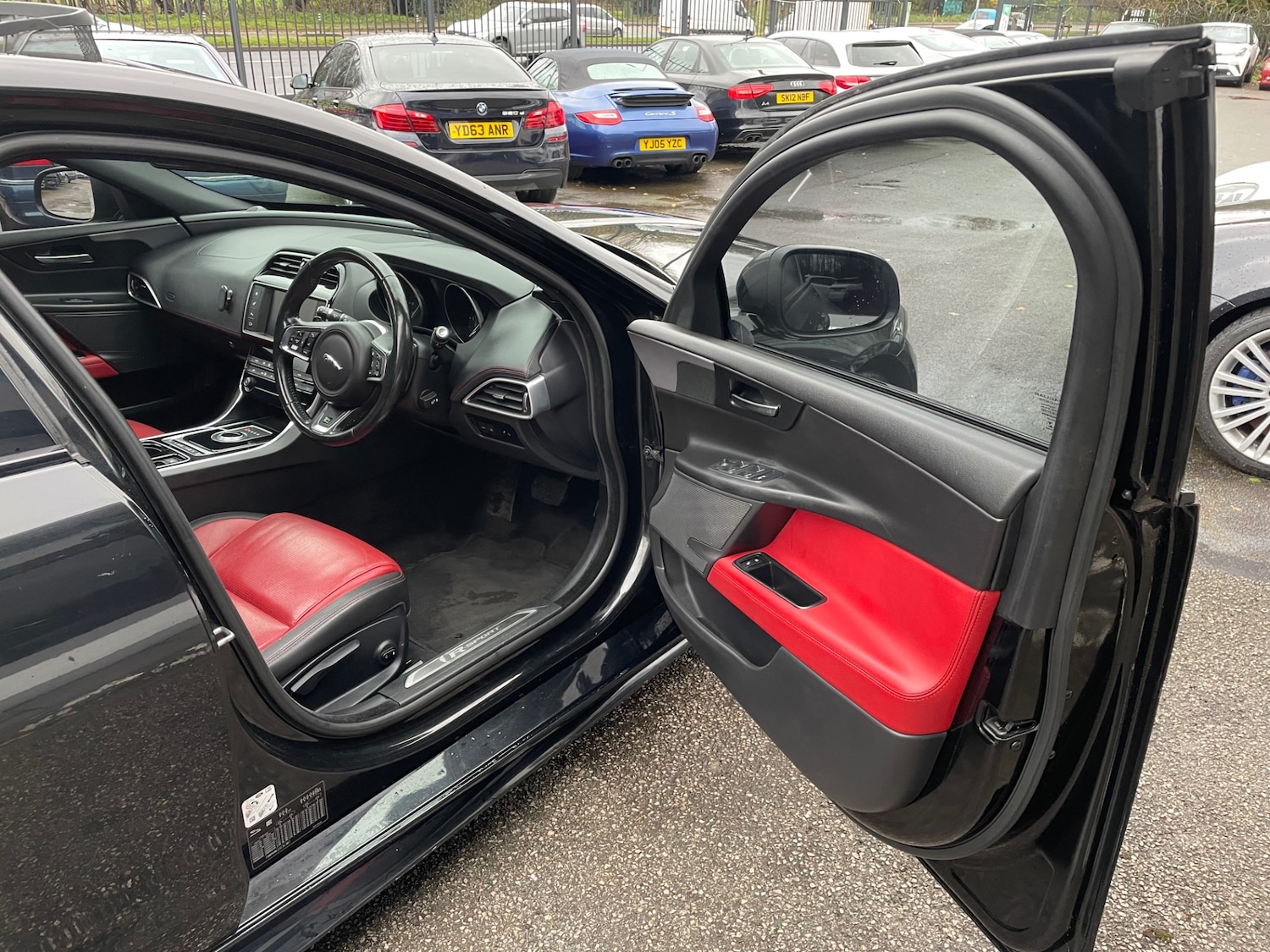 Used Jaguar XE 2016 for sale - 76878070: Photo 8