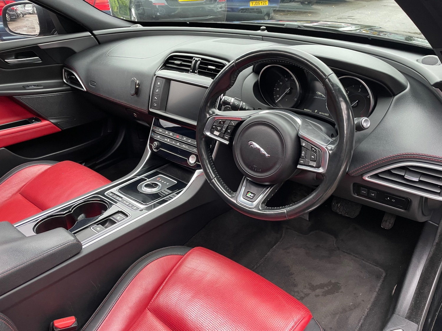 Used Jaguar XE 2016 for sale - 76878070: Photo 9