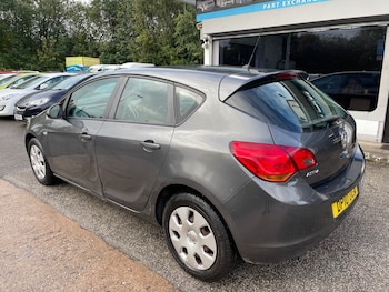 Used Vauxhall Astra 2010 for sale - 76309974: Photo