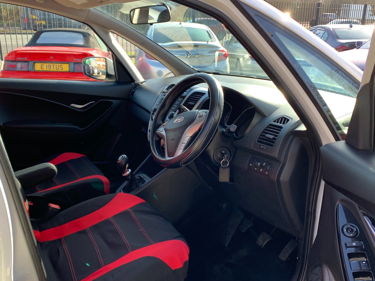 Used Hyundai Ix20 2013 for sale - 76877647: Photo 9