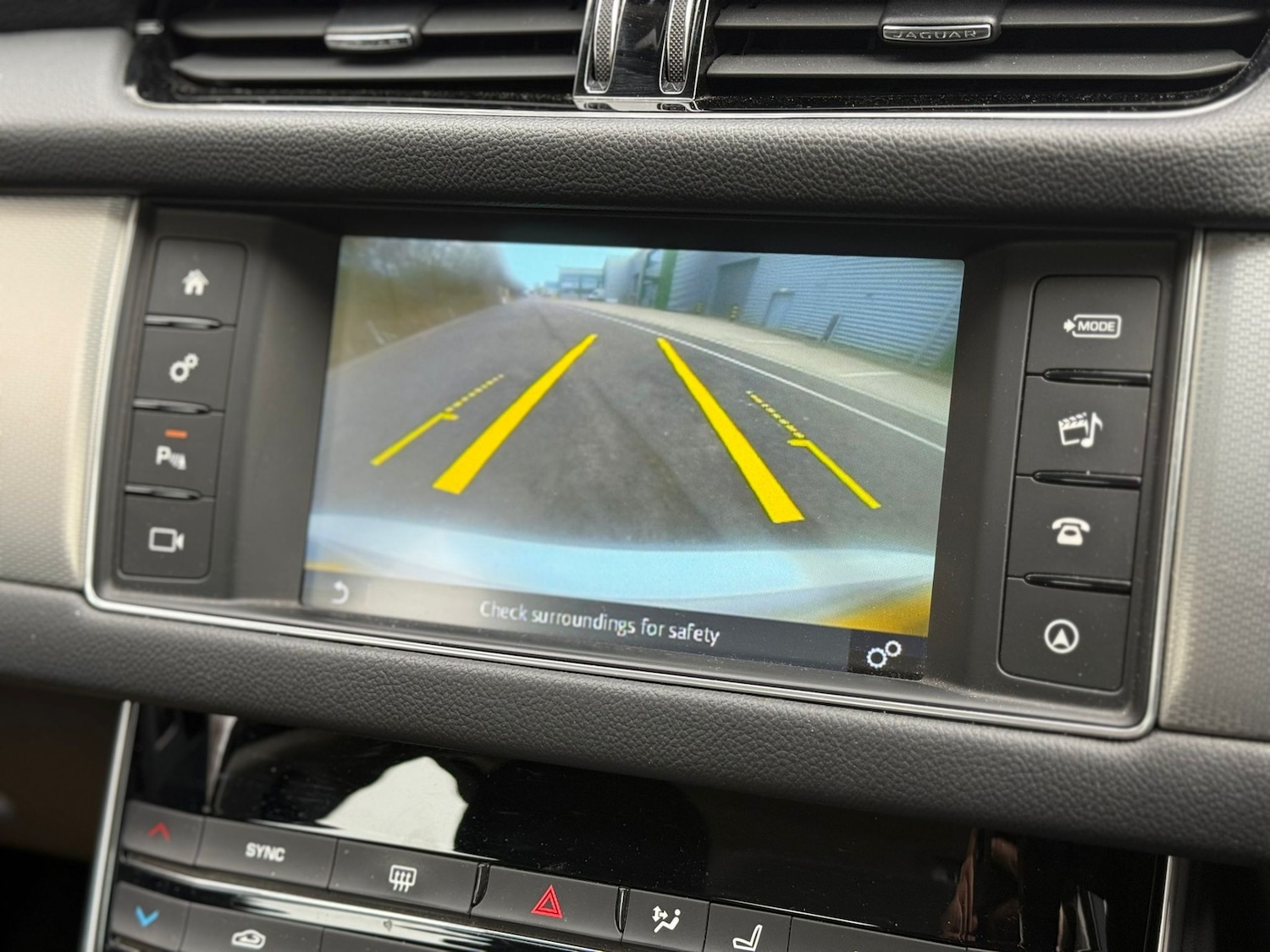 Used Jaguar XF 2017 for sale - 77677269: Photo 11