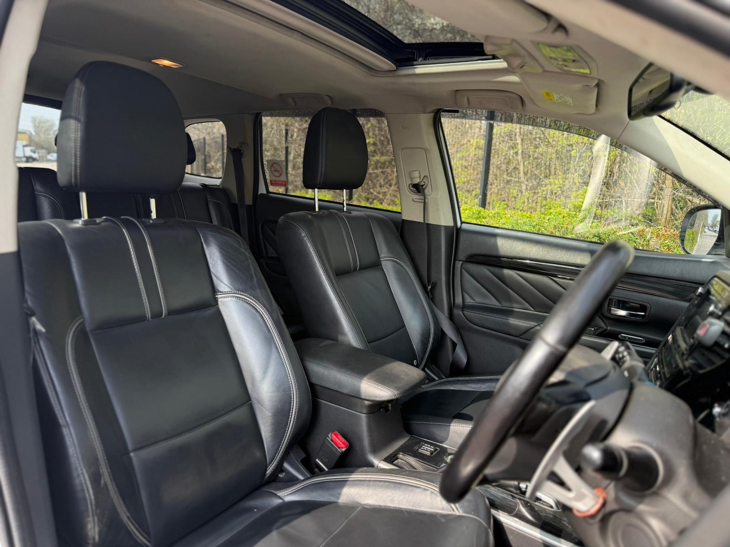 Used Mitsubishi Outlander 2016 for sale - 77997626: Photo 8