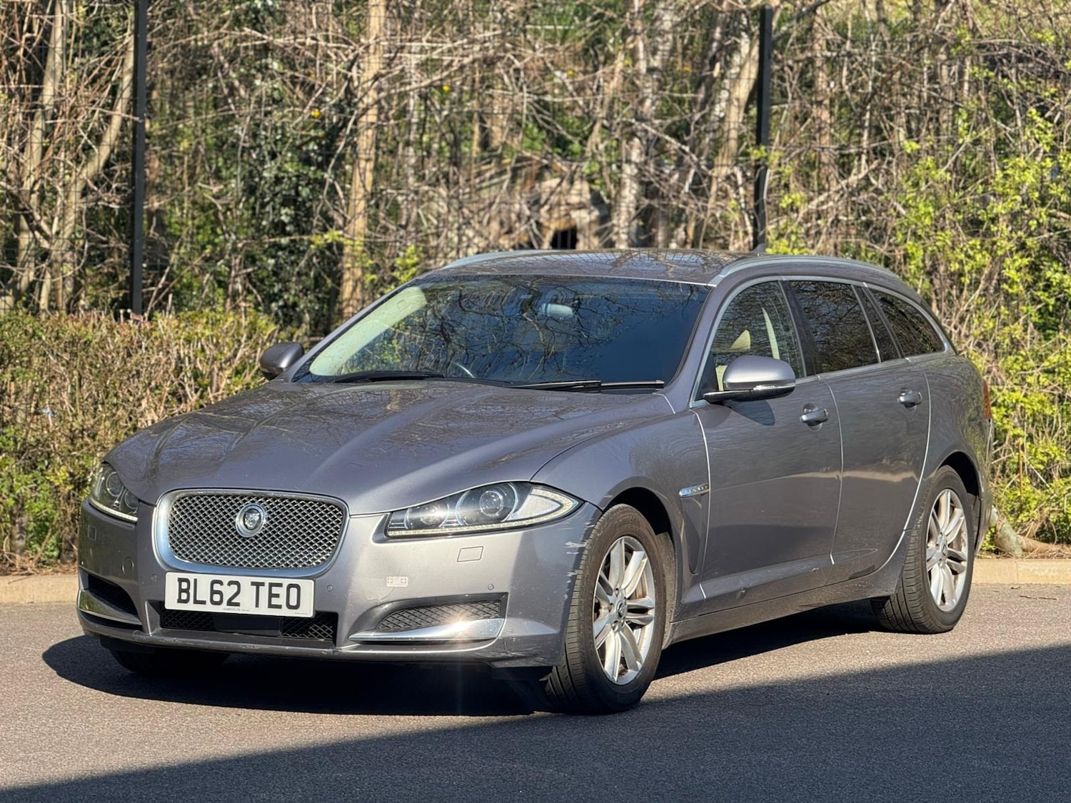 Used Jaguar XF 2012 for sale - 77997780: Photo 3