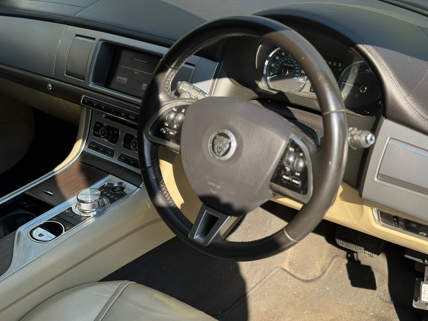 Used Jaguar XF 2012 for sale - 77997780: Photo 7