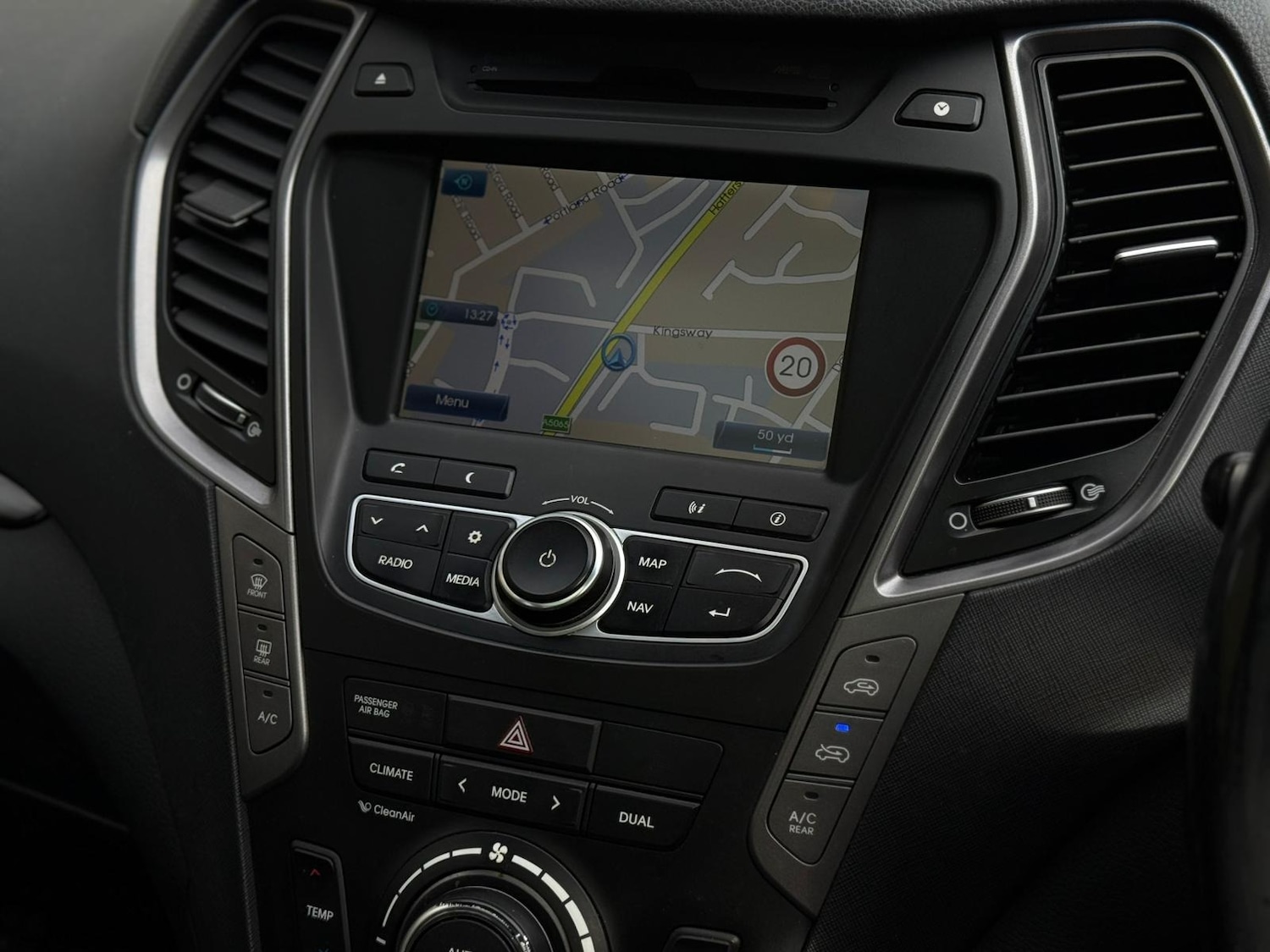 Used Hyundai Santa Fe 2013 for sale - 78133113: Photo 15