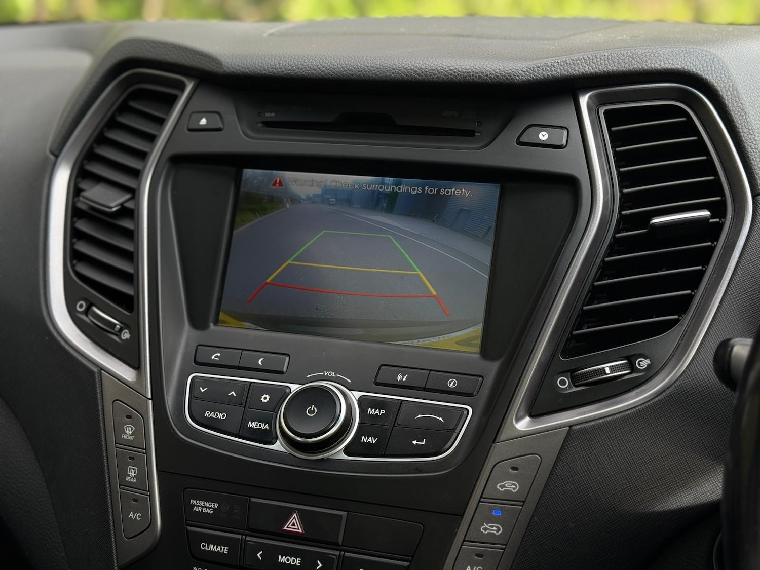 Used Hyundai Santa Fe 2013 for sale - 78133113: Photo 17