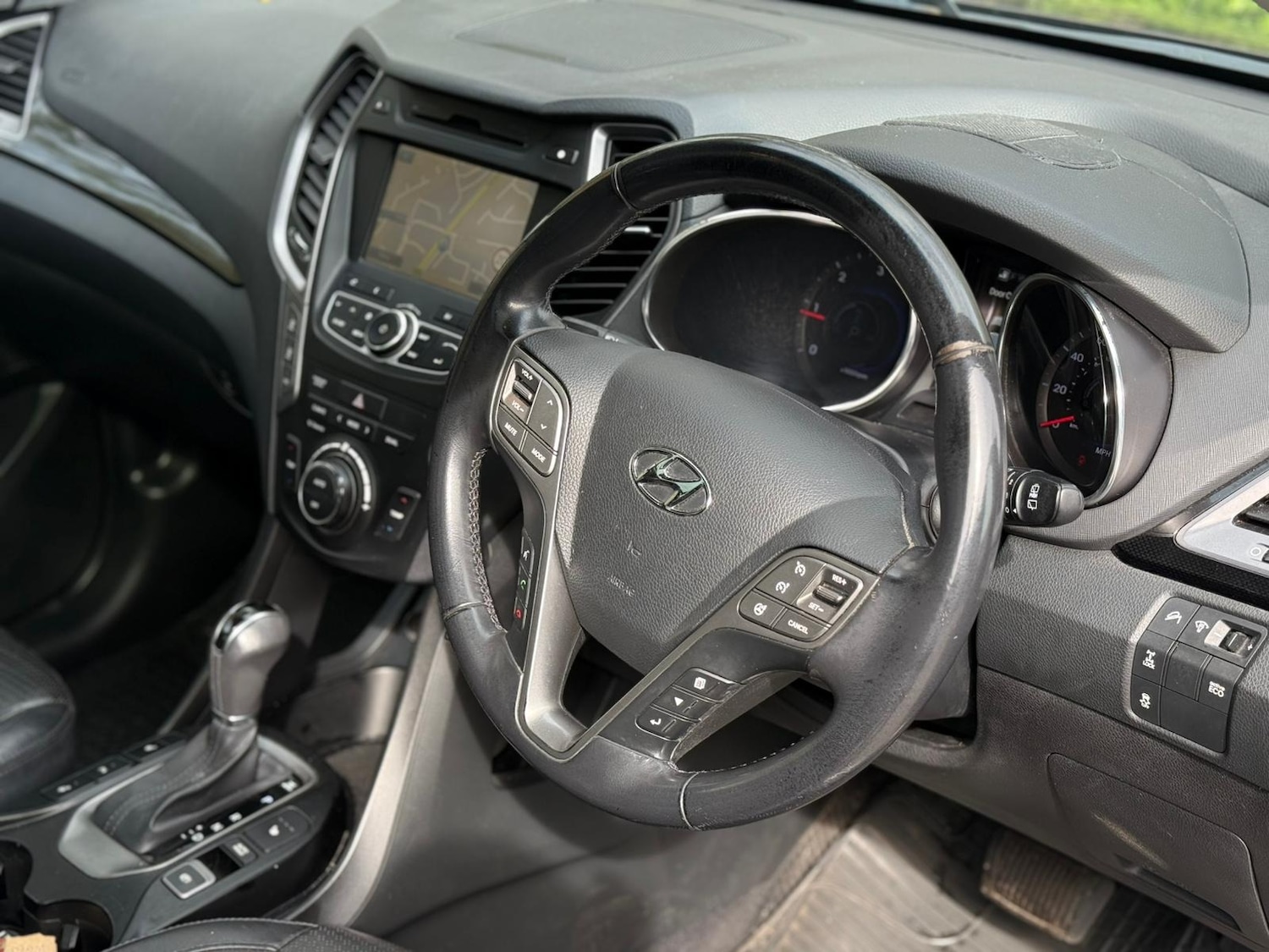 Used Hyundai Santa Fe 2013 for sale - 78133113: Photo 7