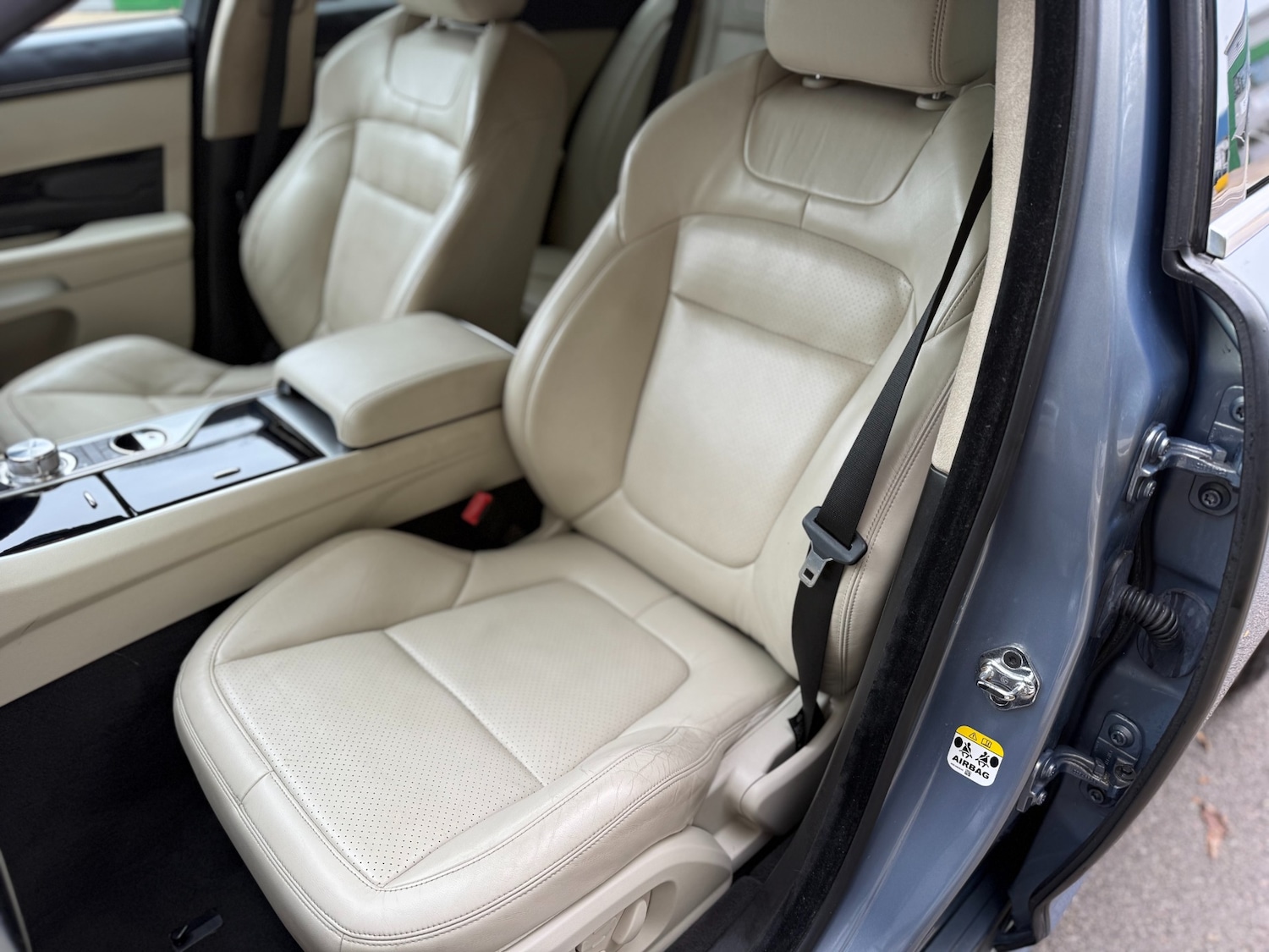 Used Jaguar XF 2013 for sale - 77677064: Photo 8