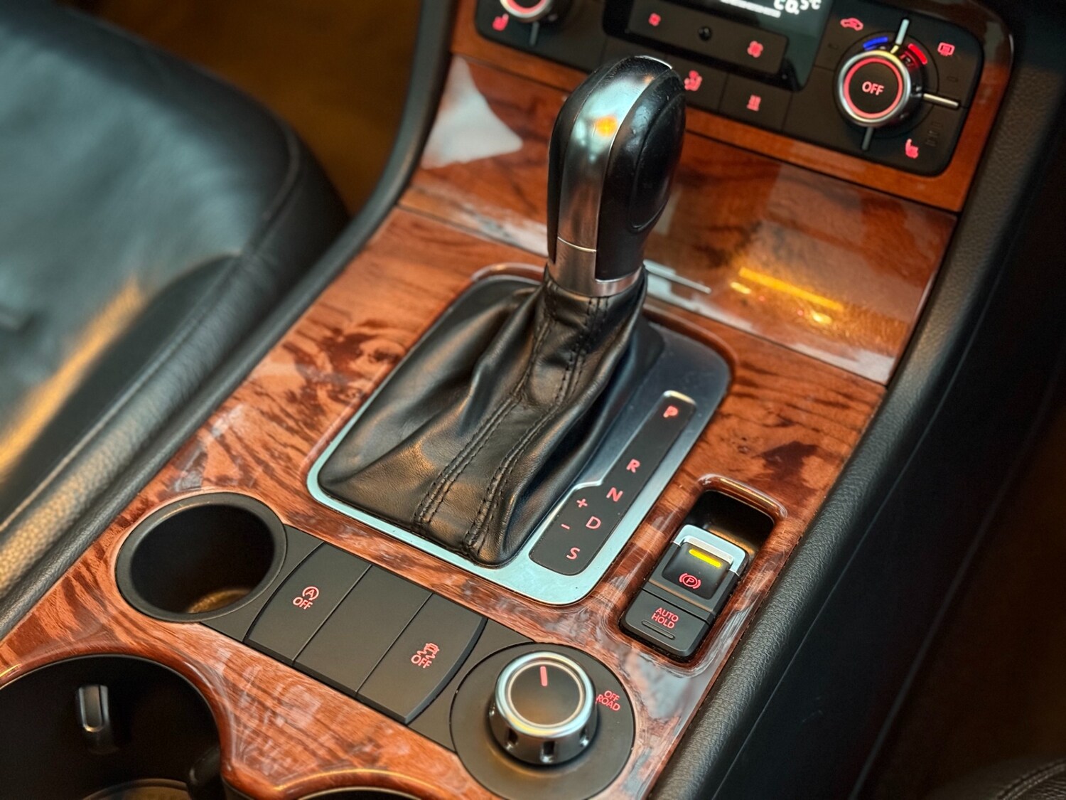 Used Volkswagen Touareg 2011 for sale - 77676884: Photo 16