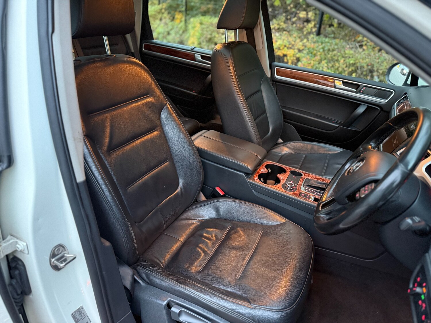 Used Volkswagen Touareg 2011 for sale - 77676884: Photo 8