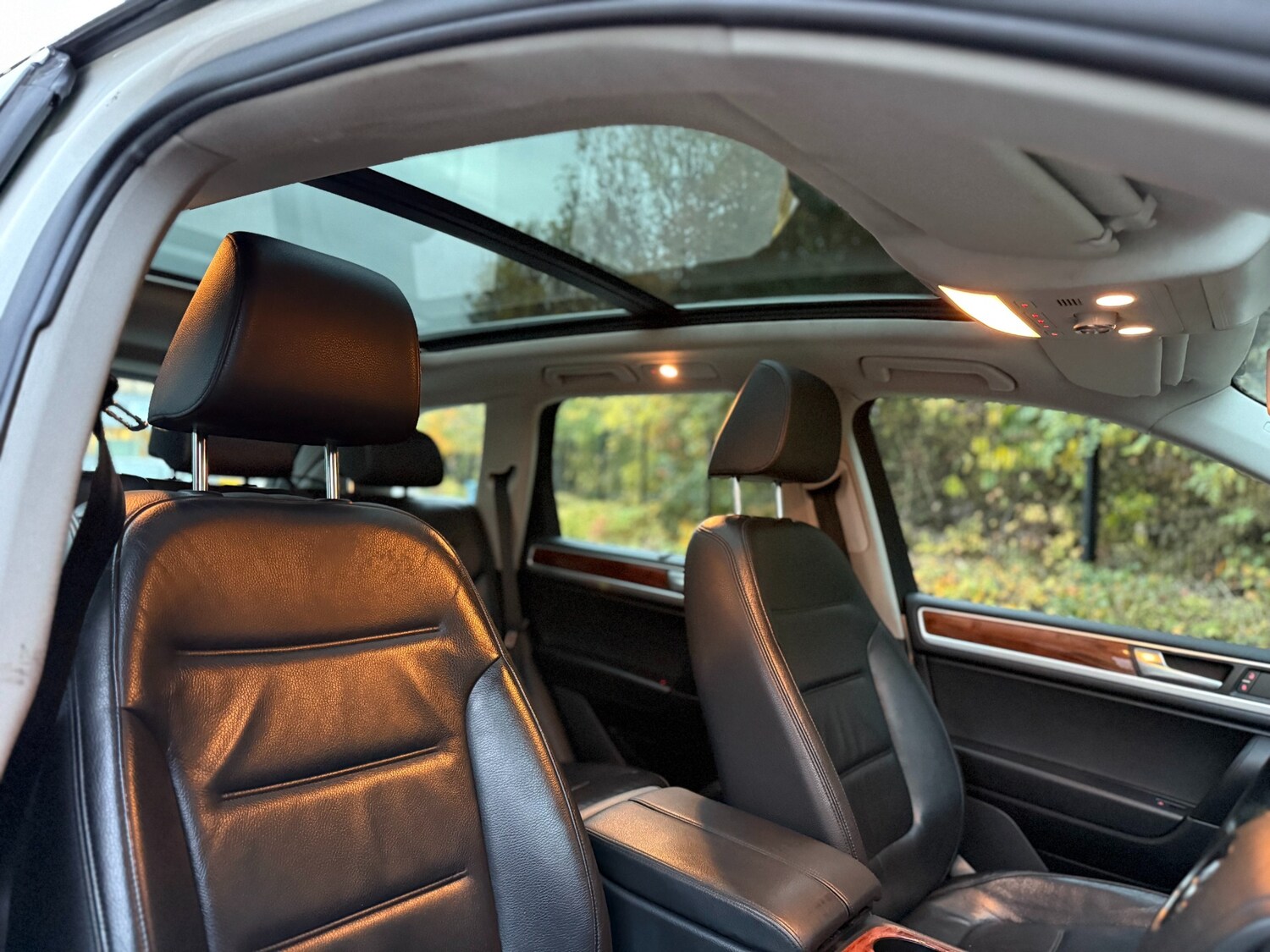 Used Volkswagen Touareg 2011 for sale - 77676884: Photo 9