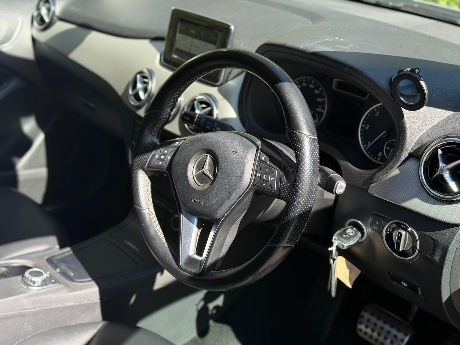 Used Mercedes-Benz B Class 2013 for sale - 78202279: Photo 8