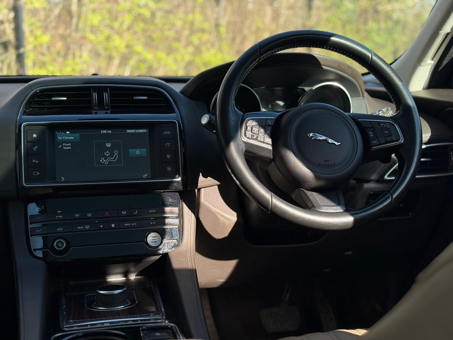 Used Jaguar F-Pace 2016 for sale - 77896330: Photo 12