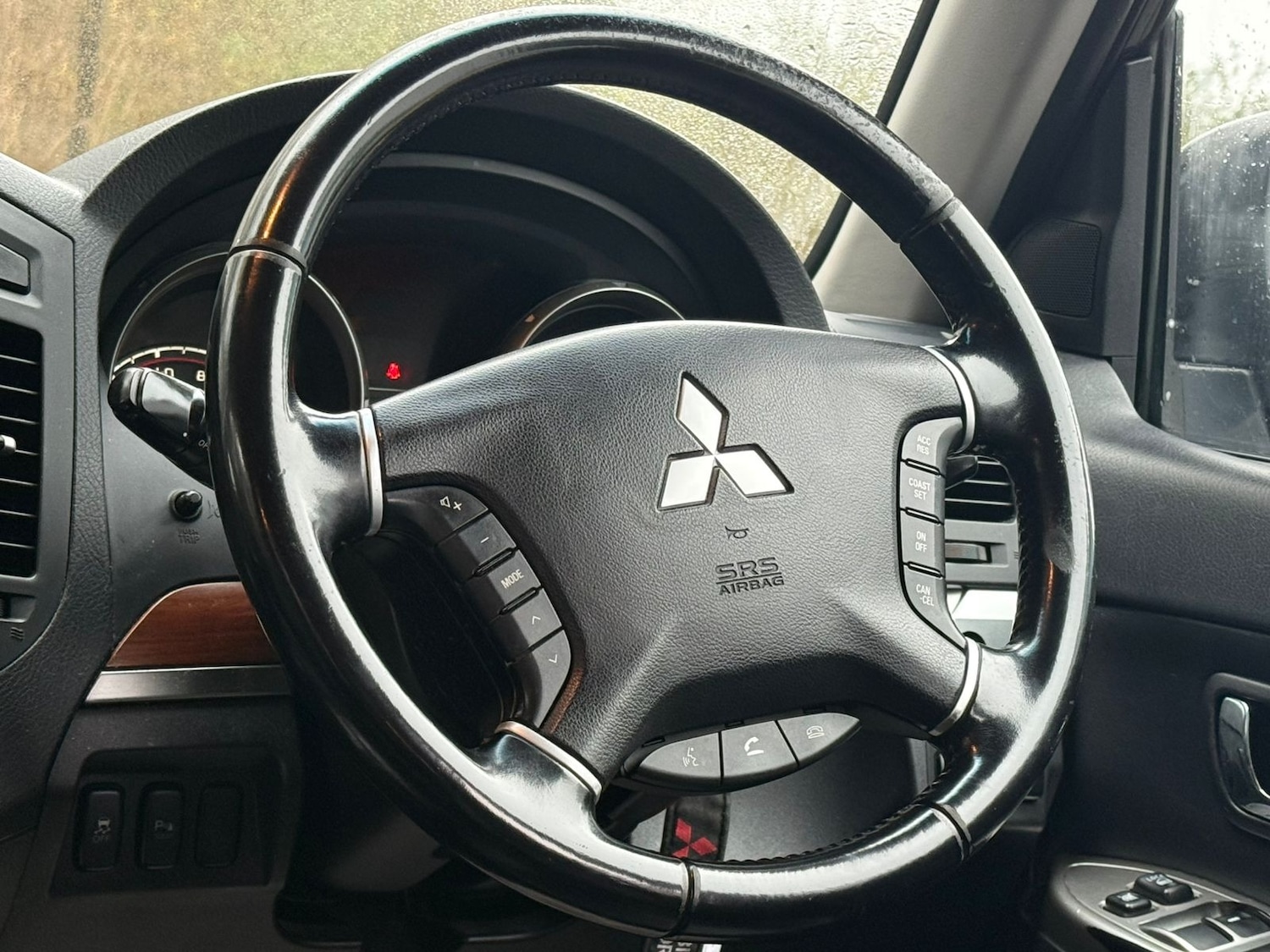 Used Mitsubishi Shogun 2013 for sale - 77677157: Photo 10