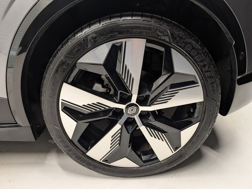 Used Renault Megane E Tech 2024 for sale - 76570378: Photo 12