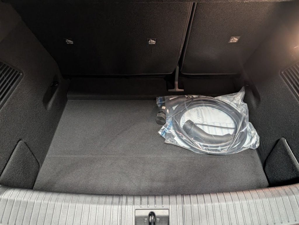 Used Renault Megane E Tech 2024 for sale - 76570378: Photo 30