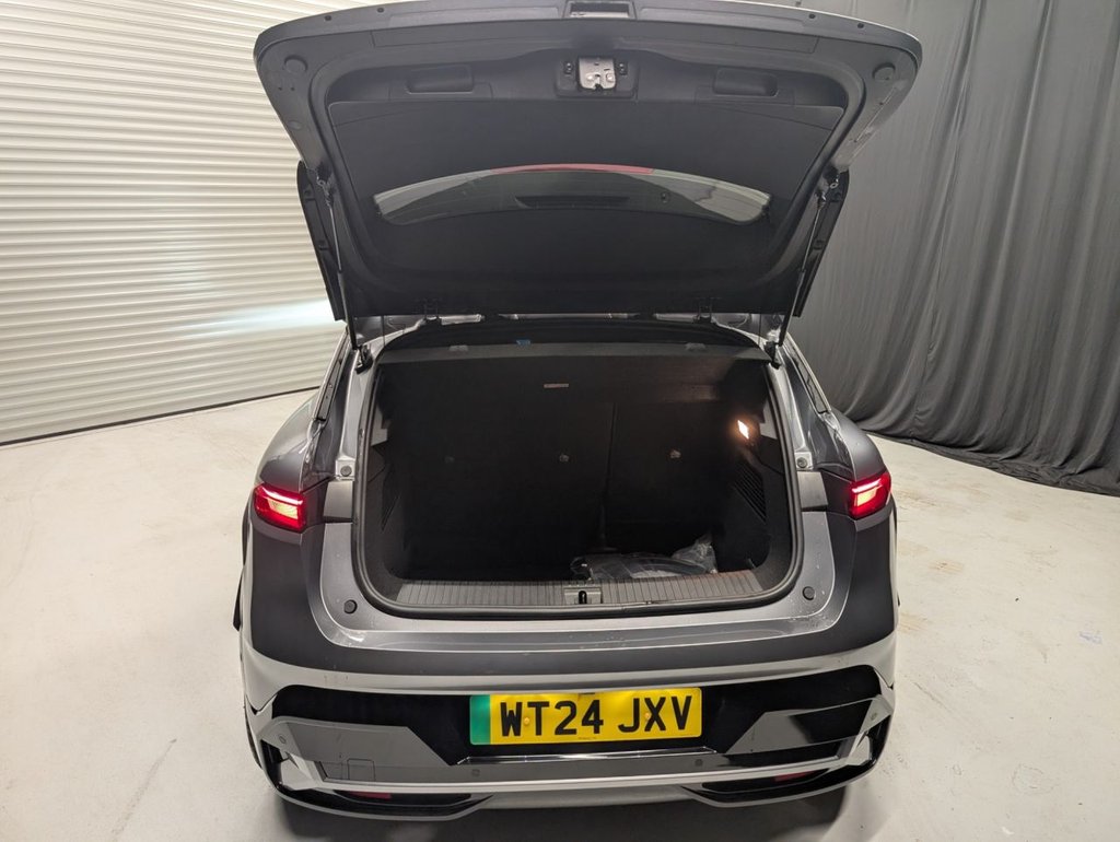 Used Renault Megane E Tech 2024 for sale - 76570378: Photo 32