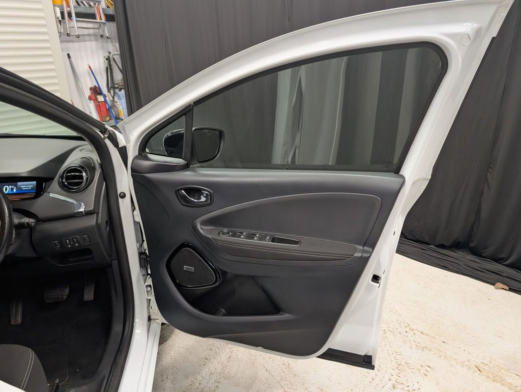 Used Renault Zoe 2018 for sale - 77593741: Photo 35