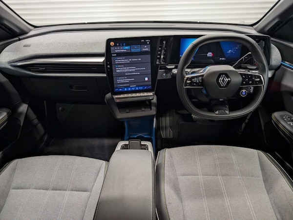 Used Renault Megane 2024 for sale - 76039845: Photo 2