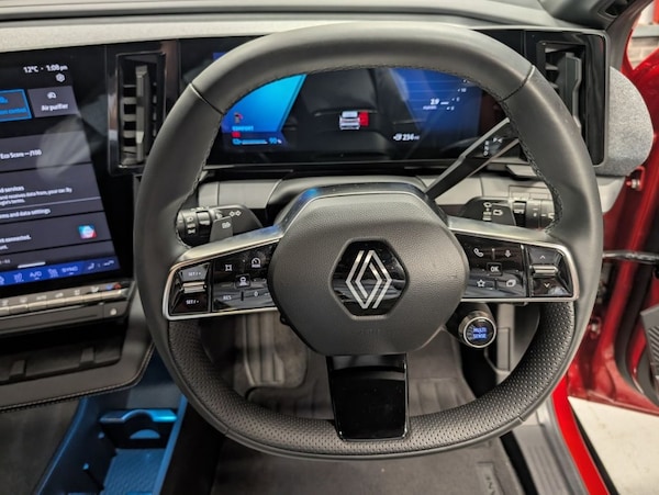 Used Renault Megane 2024 for sale - 76039845: Photo 47