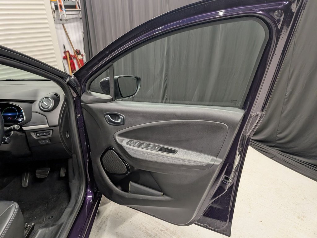 Used Renault Zoe 2023 for sale - 76559400: Photo 40