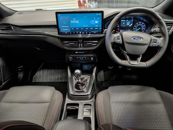 Used Ford Focus 2022 for sale - 77990767: Photo