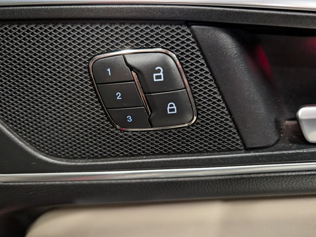 Used Ford Galaxy 2016 for sale - 76368244: Photo 50