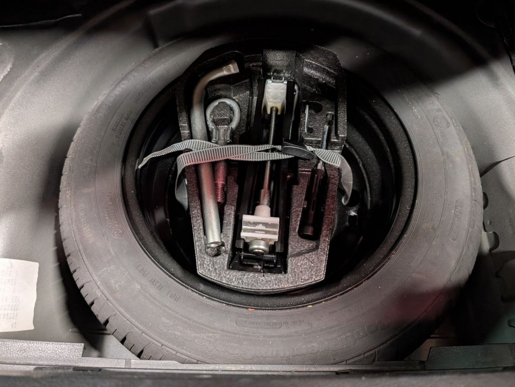 Used Volkswagen Polo 2016 for sale - 77236638: Photo 32