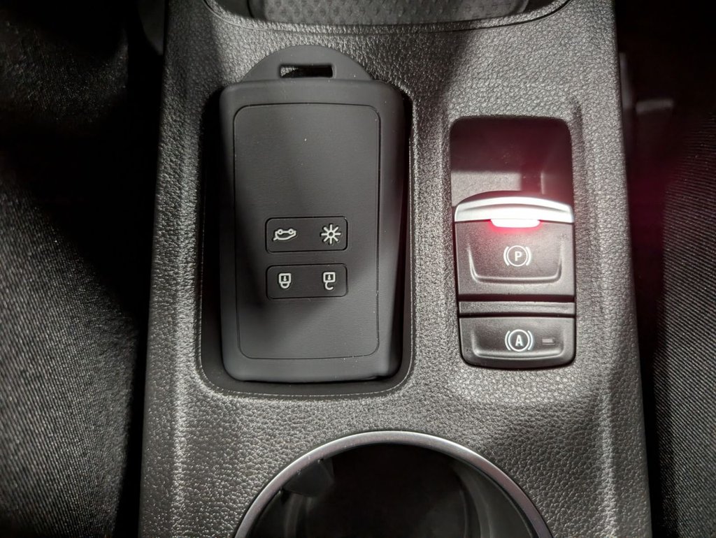 Used Renault Captur 2024 for sale - 77188484: Photo 70