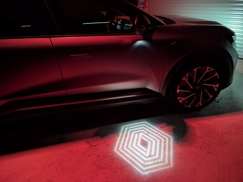 Used Renault Scenic E-Tech 2024 for sale - 77139943: Photo 100