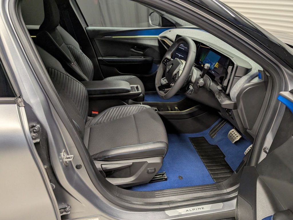 Used Renault Scenic E-Tech 2024 for sale - 77139943: Photo 47
