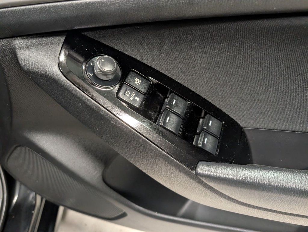 Used Mazda Mazda3 2016 for sale - 77849883: Photo 40