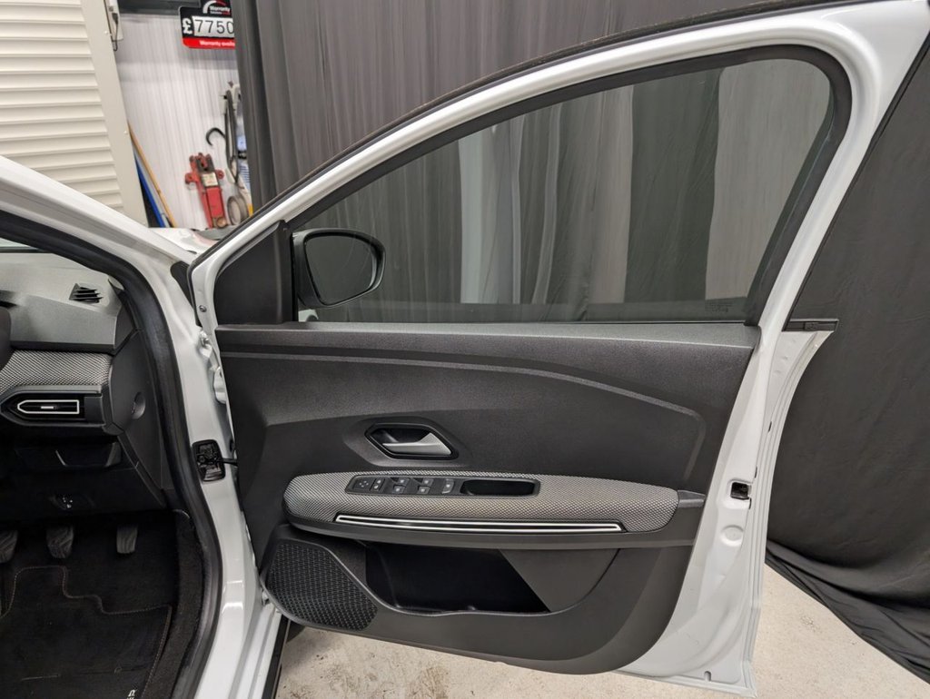 Used Dacia Jogger 2023 for sale - 78017567: Photo 41