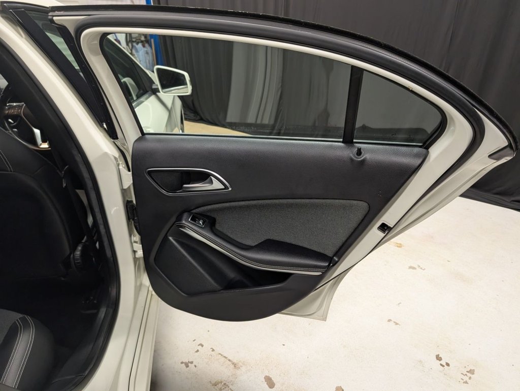 Used Mercedes-Benz A-Class 2014 for sale - 77572126: Photo 34