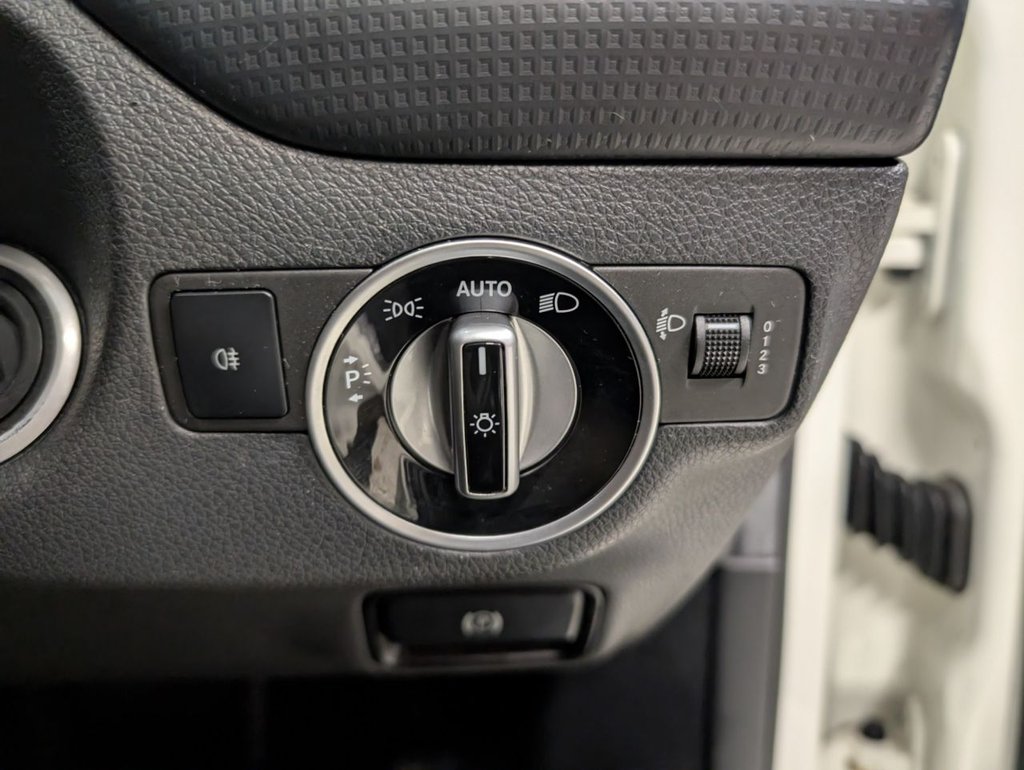 Used Mercedes-Benz A-Class 2014 for sale - 77572126: Photo 43