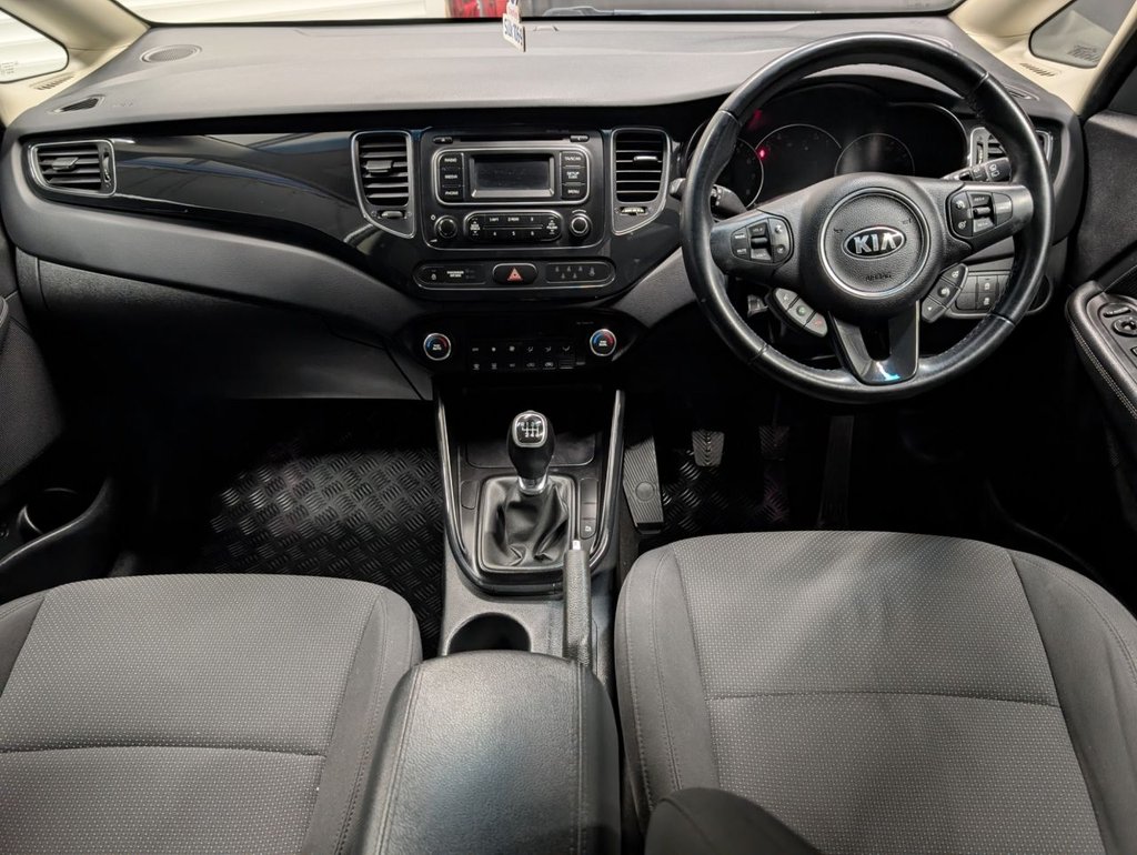 Used Kia Carens 2015 for sale - 76768643: Photo 2