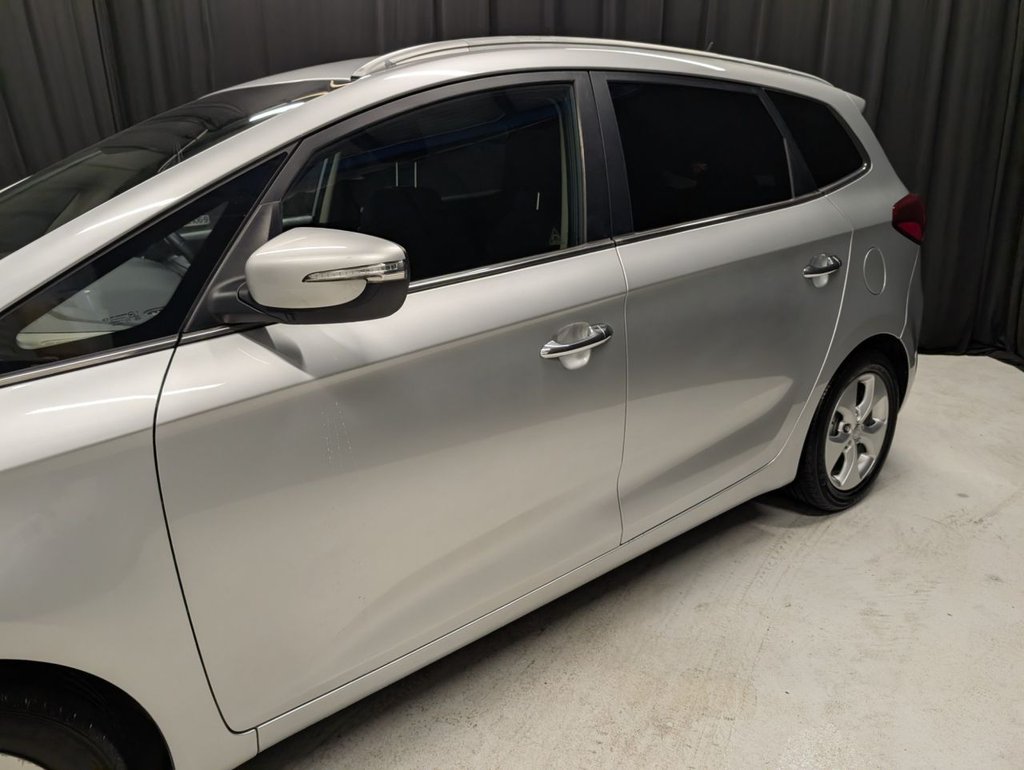 Used Kia Carens 2015 for sale - 76768643: Photo 20