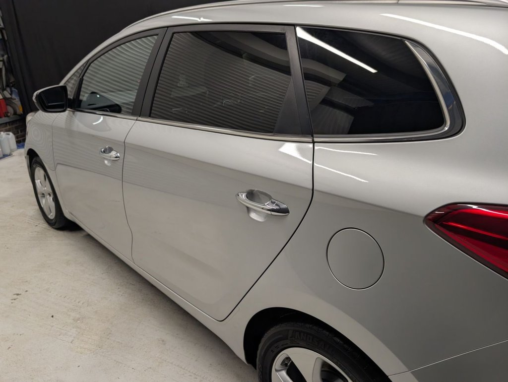 Used Kia Carens 2015 for sale - 76768643: Photo 21